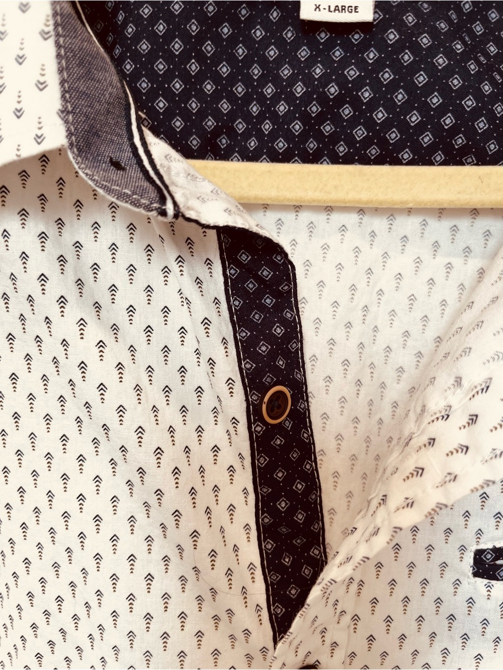 Men's White 100% Cotton Patterned Short-Sleeve Button-Up Shirt